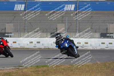 media/Nov-26-2022-Fastrack Riders (Sat) [[b001e85eef]]/Level 2/Session 3 Outside Turn 9/